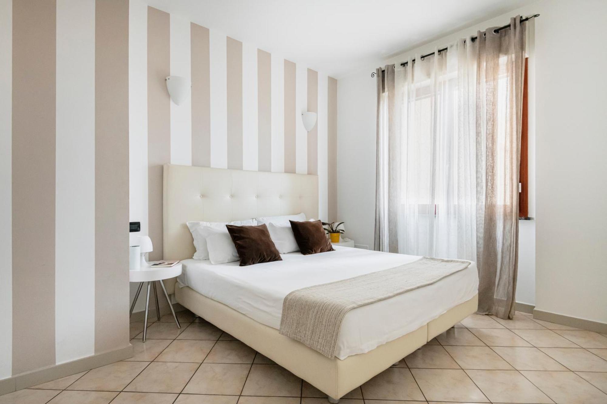 Hq Aparthotel Milano Inn - Smart Suites チニゼッロ・バルサモ エクステリア 写真