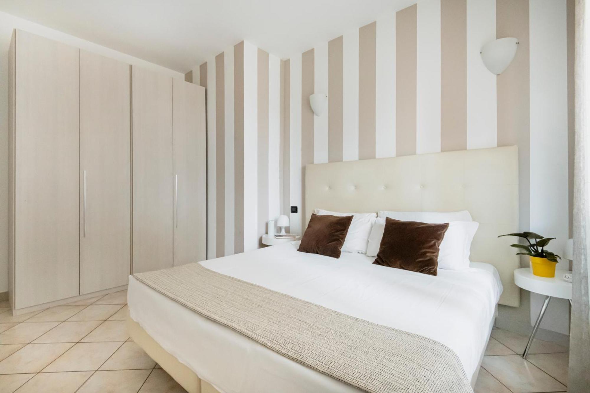 Hq Aparthotel Milano Inn - Smart Suites チニゼッロ・バルサモ エクステリア 写真
