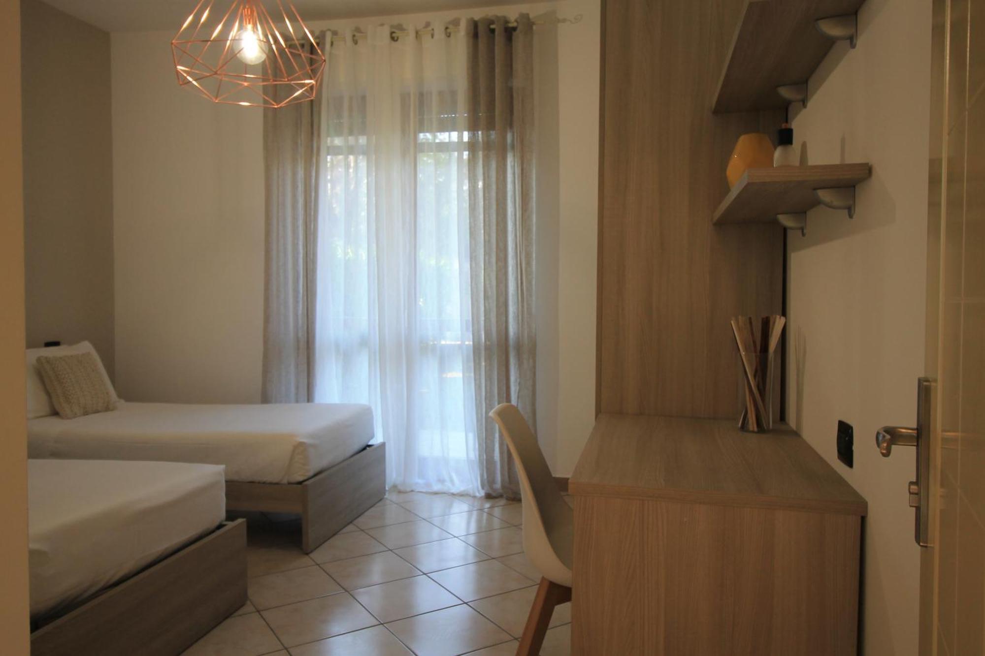 Hq Aparthotel Milano Inn - Smart Suites チニゼッロ・バルサモ エクステリア 写真