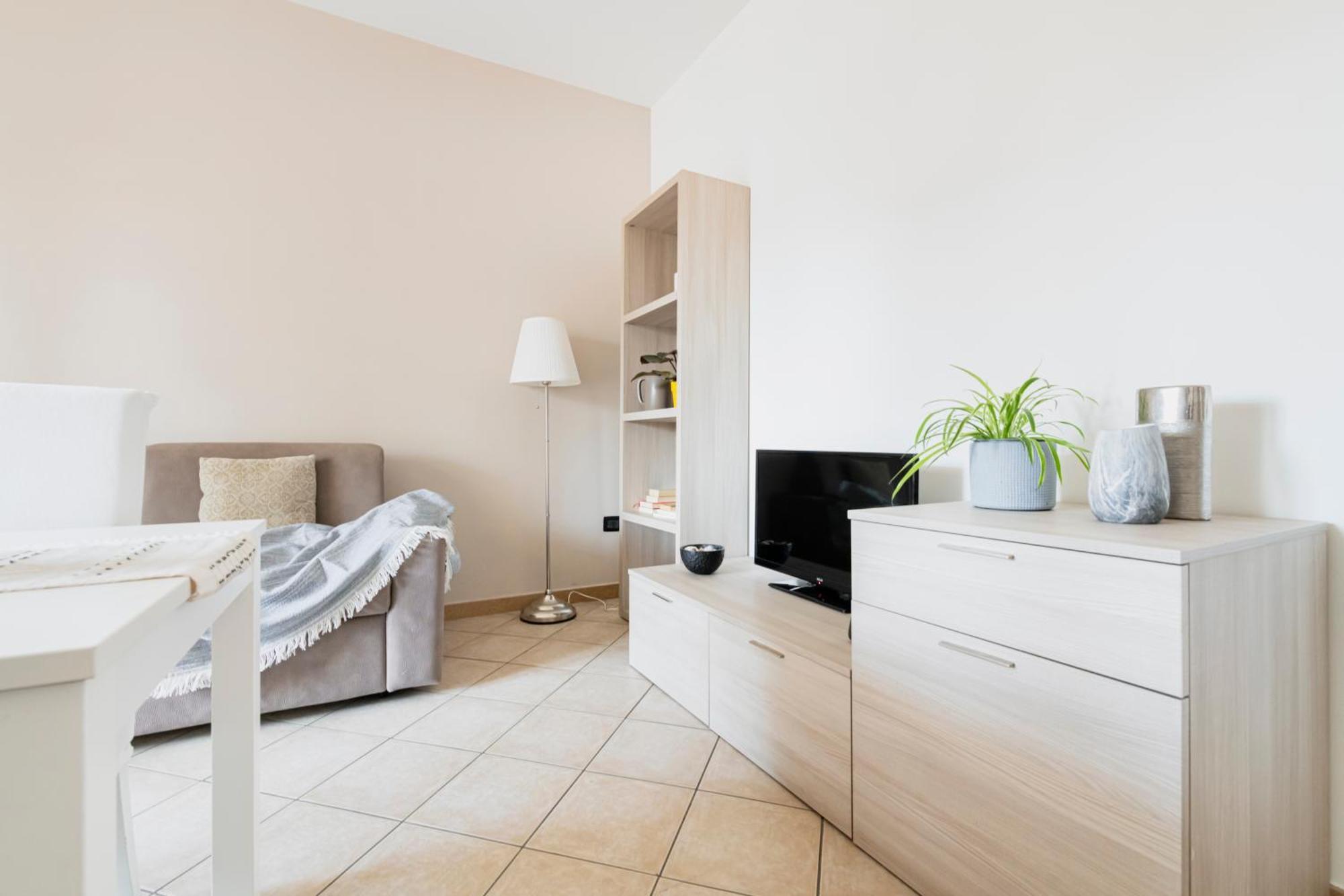 Hq Aparthotel Milano Inn - Smart Suites チニゼッロ・バルサモ エクステリア 写真