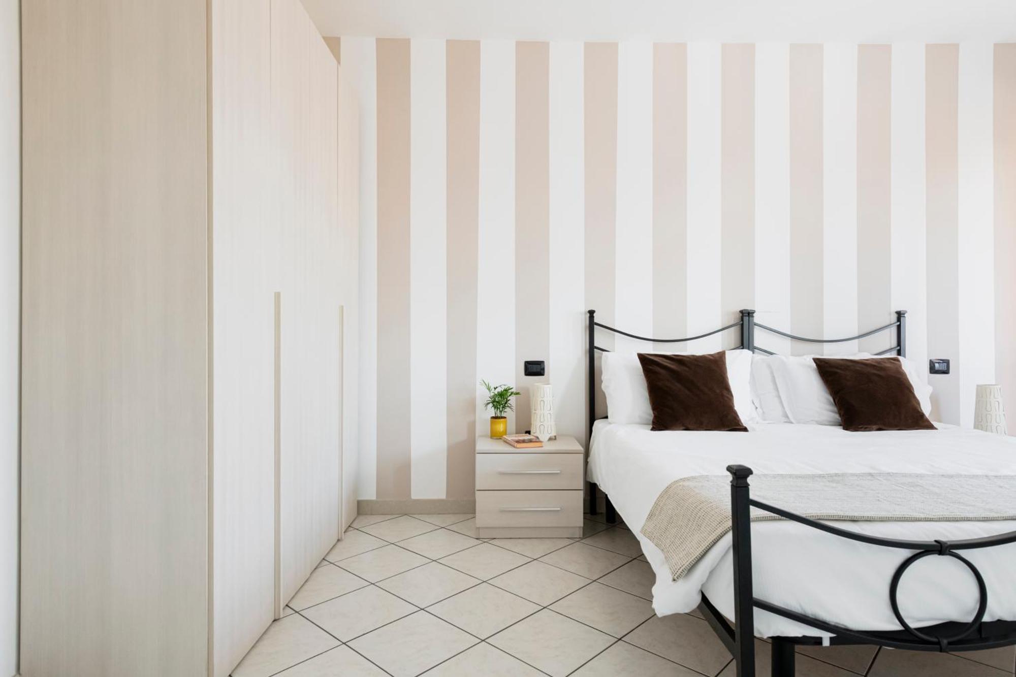 Hq Aparthotel Milano Inn - Smart Suites チニゼッロ・バルサモ エクステリア 写真