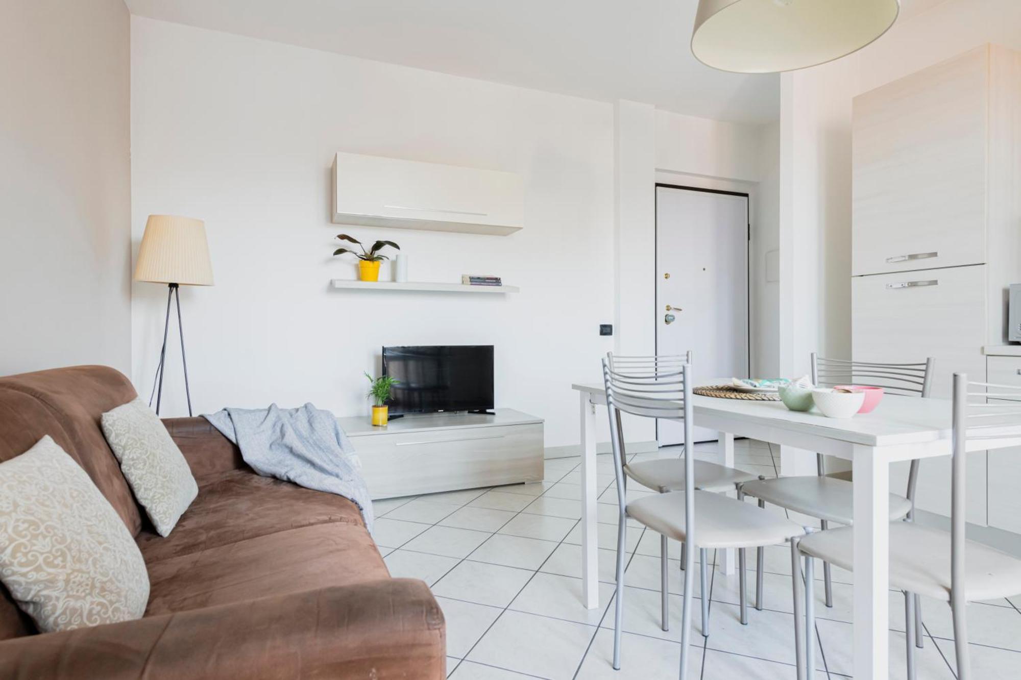 Hq Aparthotel Milano Inn - Smart Suites チニゼッロ・バルサモ エクステリア 写真