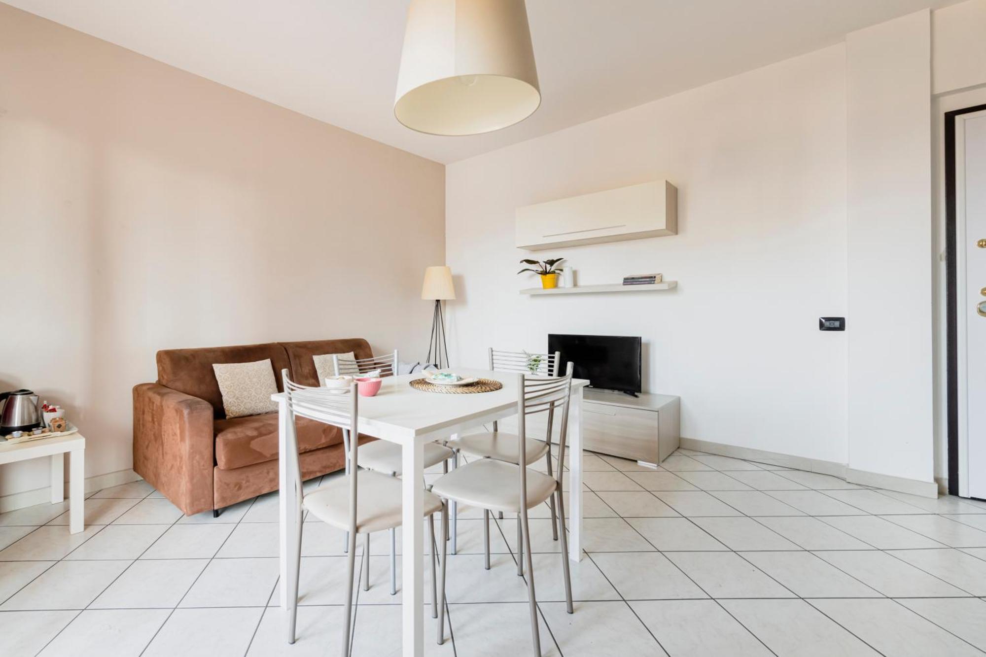 Hq Aparthotel Milano Inn - Smart Suites チニゼッロ・バルサモ エクステリア 写真
